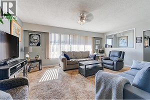 280 Dougall Road S - Photo 4