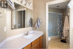 2391 Nahanni Court - Photo 15