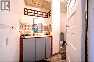 2214 32 Street - Photo 11