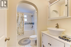 640 ROANOKE Avenue - Photo 21