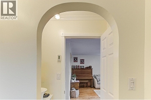 640 ROANOKE Avenue - Photo 24