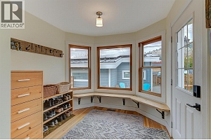 640 ROANOKE Avenue - Photo 34