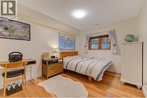 640 ROANOKE Avenue - Photo 40