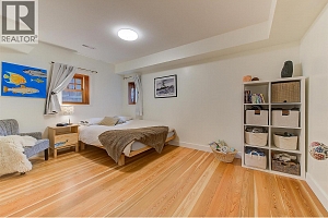 640 ROANOKE Avenue - Photo 41