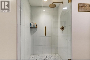 640 ROANOKE Avenue - Photo 43