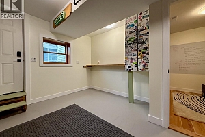 640 ROANOKE Avenue - Photo 48