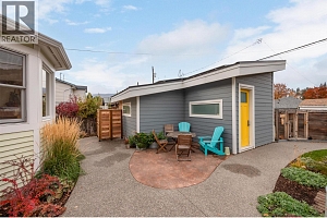 640 ROANOKE Avenue - Photo 58