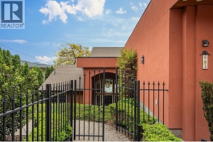 683 Westside Road S - Photo 11