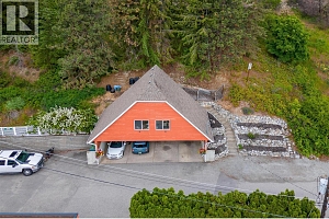 683 Westside Road S - Photo 87