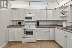 1800 Parkview Crescent Unit# 10 Lot# 10 - Photo 11