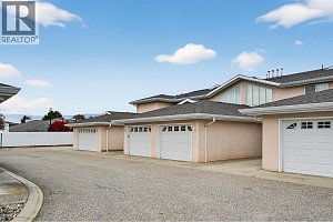 1800 Parkview Crescent Unit# 10 Lot# 10 - Photo 37