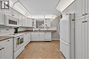 1800 Parkview Crescent Unit# 10 Lot# 10 - Photo 8