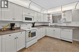 1800 Parkview Crescent Unit# 10 Lot# 10 - Photo 9