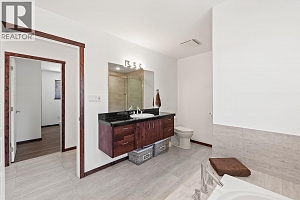 7141 Dunwaters Road - Photo 36