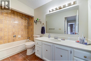 983 Bernard Avenue Unit# 205 - Photo 29