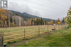 1385 6 Highway - Photo 5