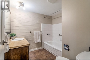 1915 Pacific Court Unit# 407 - Photo 18