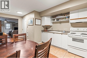 110 West Enderby Road - Photo 33