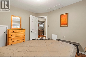 110 West Enderby Road - Photo 36