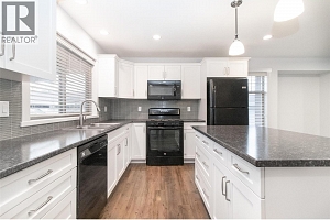 560 Christleton Avenue - Photo 11