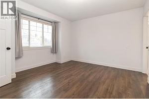 560 Christleton Avenue - Photo 13