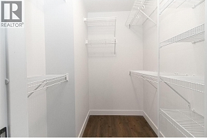 560 Christleton Avenue - Photo 15