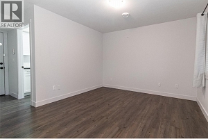 560 Christleton Avenue - Photo 20