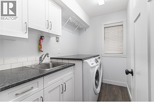 560 Christleton Avenue - Photo 22