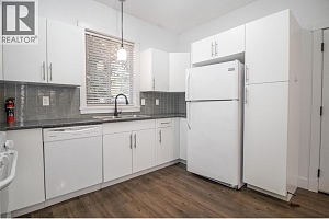 560 Christleton Avenue - Photo 31