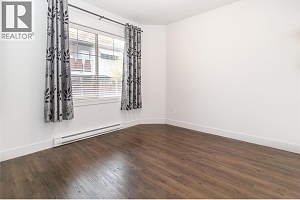 560 Christleton Avenue - Photo 32