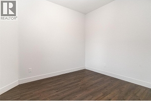 560 Christleton Avenue - Photo 33