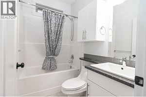 560 Christleton Avenue - Photo 35