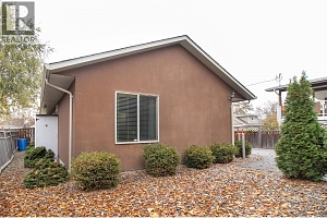 560 Christleton Avenue - Photo 43