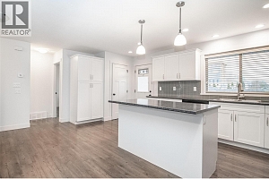 560 Christleton Avenue - Photo 5