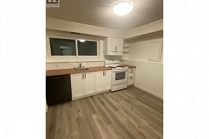 420 Mugford Court - Photo 20