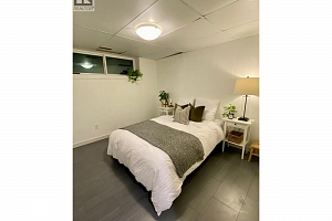 420 Mugford Court - Photo 28