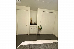 420 Mugford Court - Photo 29