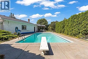 420 Mugford Court - Photo 40