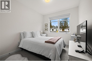 1979 Country Club Drive Unit# 20 - Photo 24