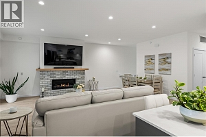 1979 Country Club Drive Unit# 20 - Photo 7