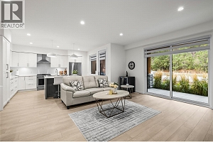 1979 Country Club Drive Unit# 20 - Photo 9