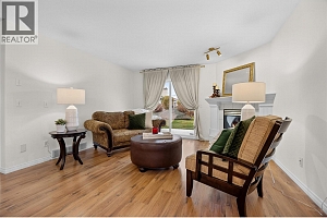 1874 Parkview Crescent Unit# 18 - Photo 2