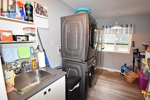 145 Falcon Avenue - Photo 28