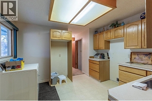 2619 Lakeshore Road - Photo 11