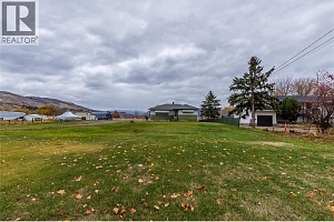 2619 Lakeshore Road - Photo 3