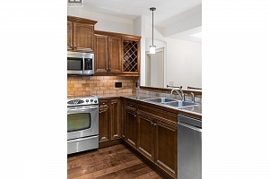 2780 Auburn Road Unit# 206 - Photo 6