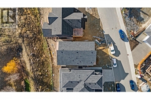 1016 Bull Crescent - Photo 3