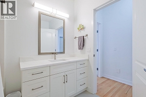 378 Okaview Road - Photo 34