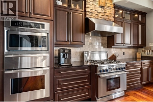 734 Marin Crescent - Photo 16