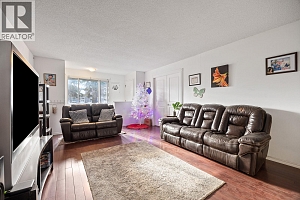 1074 Raymer Avenue - Photo 5